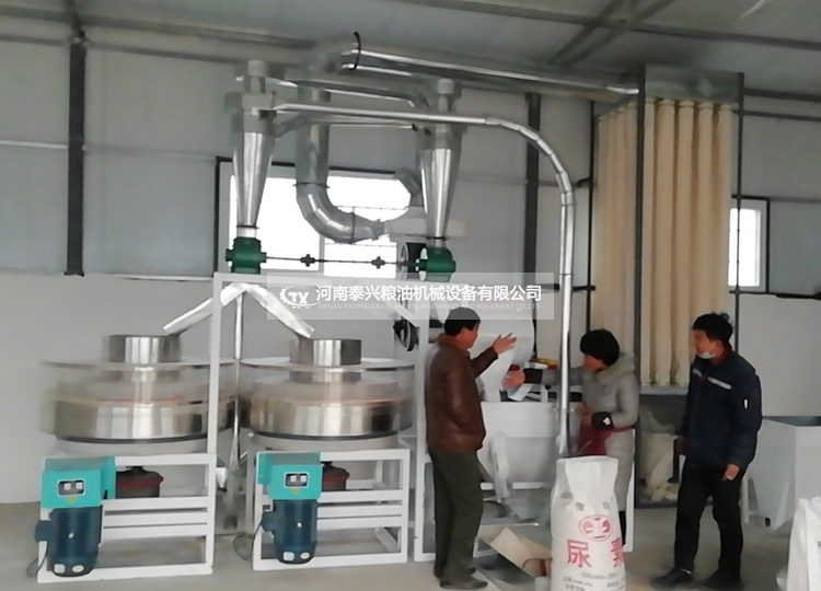 鶴壁淇縣雙組石磨面粉機成功案例